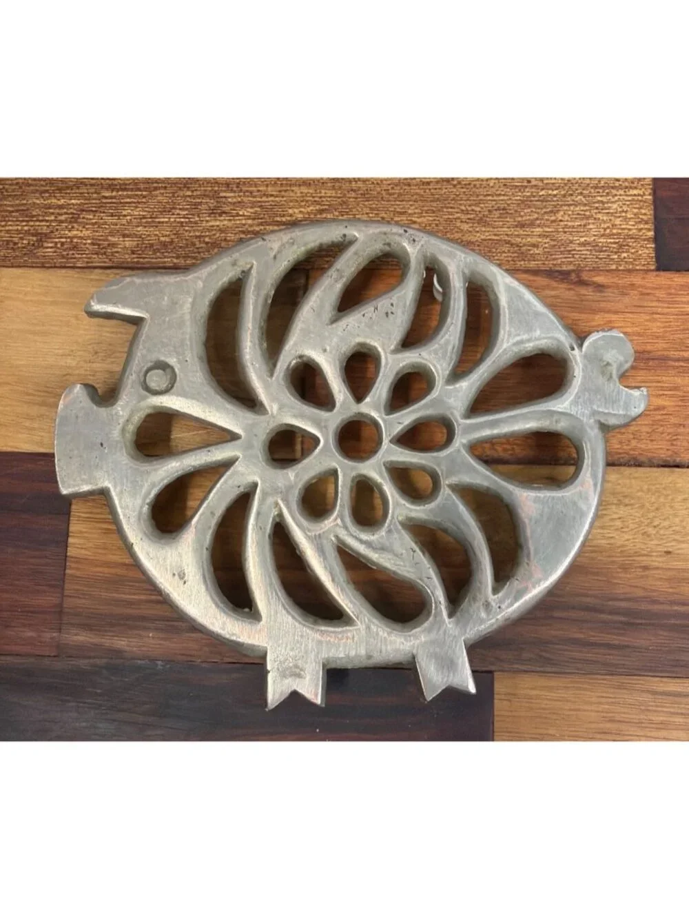Vintage metal pig trivet, made in Taiwan, whimsical, country, farmhouse decor